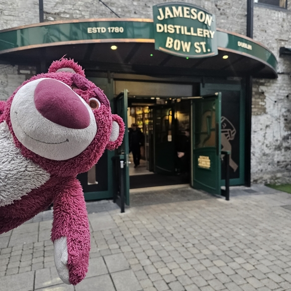 Meet your Posher, Pat - Picture 6 of 17